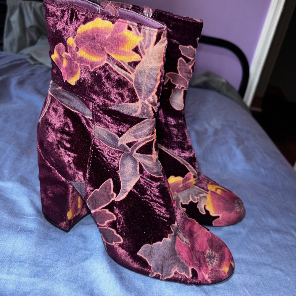 Y2K Whimsigoth Steve Madden Elissa Floral Velvet Ankle Boots Block Heel 8.5M - Picture 6 of 8